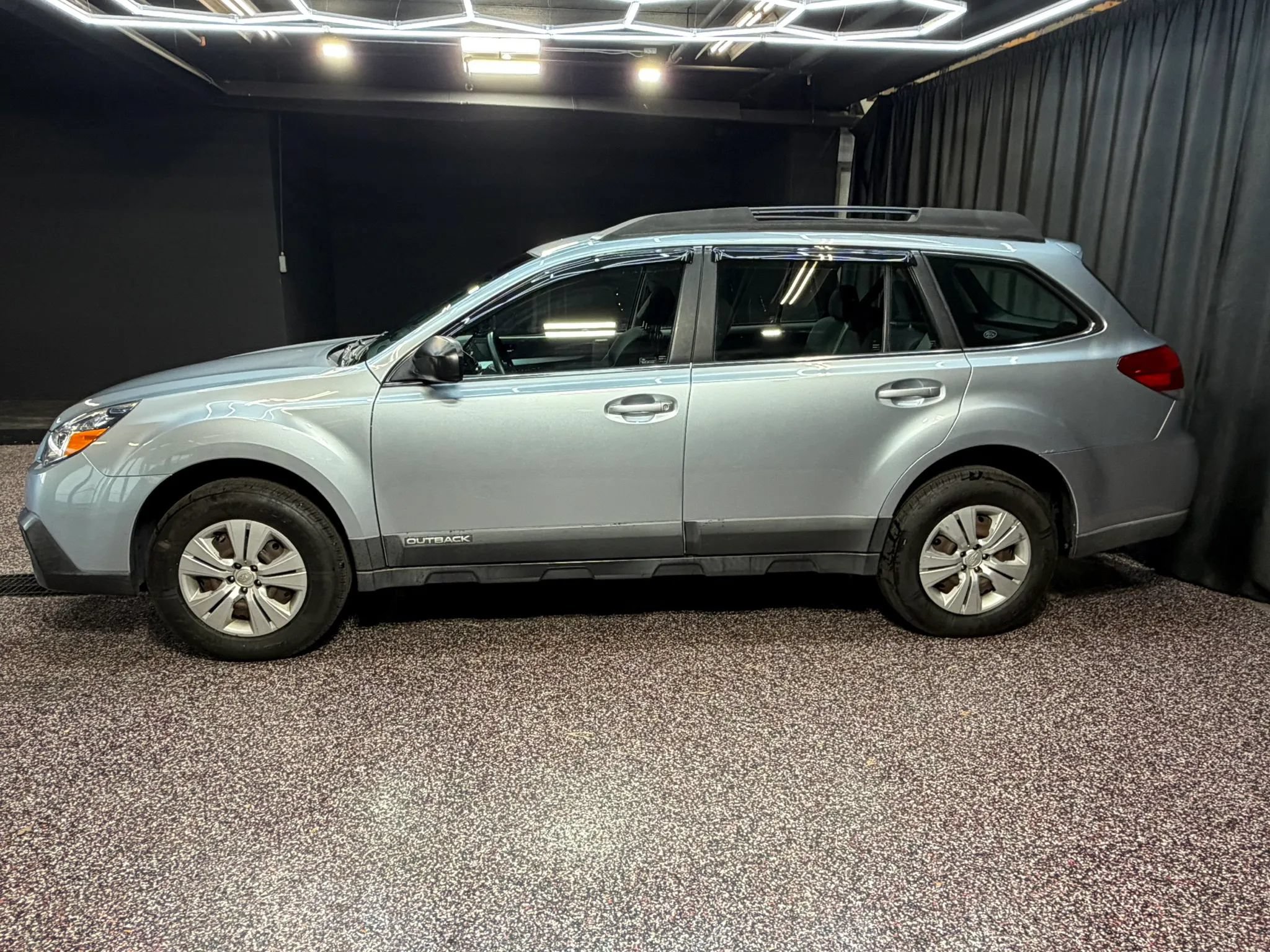 Used 2013 Subaru Outback 2.5i AWD/4WD image 4