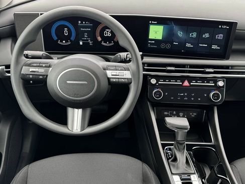 New 2025 Hyundai Tucson SEL image 25