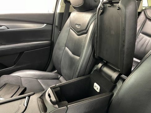 Used 2018 Cadillac XT5 Luxury w/ Driver Awareness Package AWD/4WD image 31