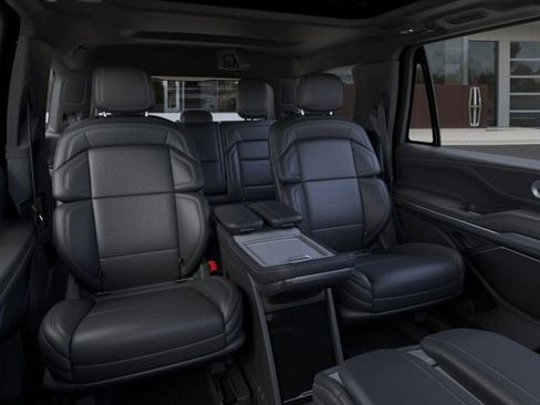 New 2025 Lincoln Navigator Reserve w/ Jet Appearance Package AWD/4WD image 11
