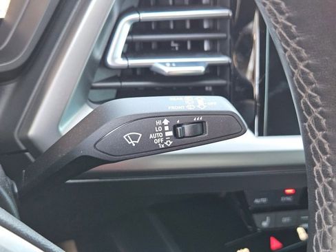 Used 2022 Audi Q4 e-tron Prestige AWD/4WD image 17
