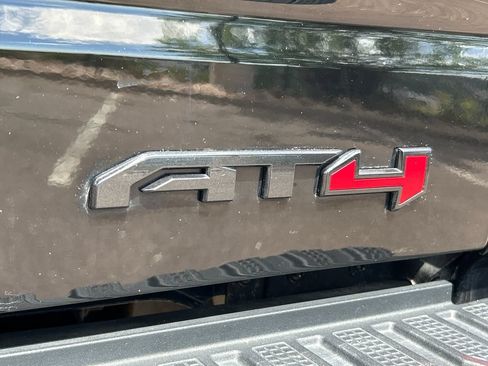 Used 2022 GMC Sierra 1500 AT4 w/ AT4 Carbonpro Edition AWD/4WD image 37