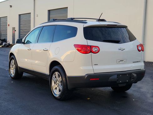 Used 2011 Chevrolet Traverse LT w/ Personal Connectivity Package image 3