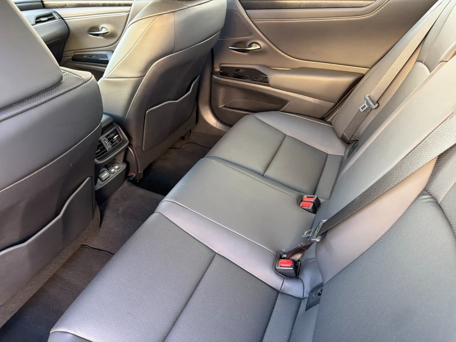 Certified 2025 Lexus ES 350 w/ Premium Package FWD image 4
