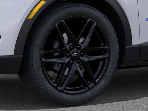 New 2026 Chevrolet Equinox EV LT w/ LPO, Blackout Package FWD image 10
