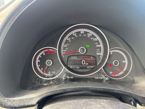 Used 2018 Volkswagen Beetle 2.0T Coast w/ Coast Lighting Package image 8