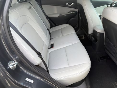 Certified 2022 Hyundai Kona Limited FWD image 16