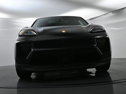 Certified 2025 Porsche Macan 4S Electric image 58