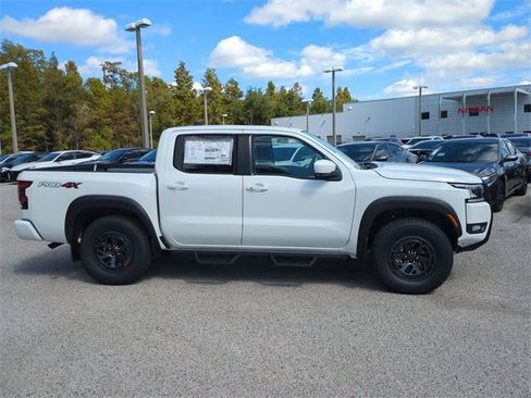 New 2026 Nissan Frontier PRO-4X w/ Pro-4x Convenience Package image 4