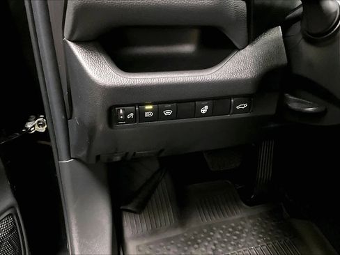 Used 2023 Toyota RAV4 XLE image 31