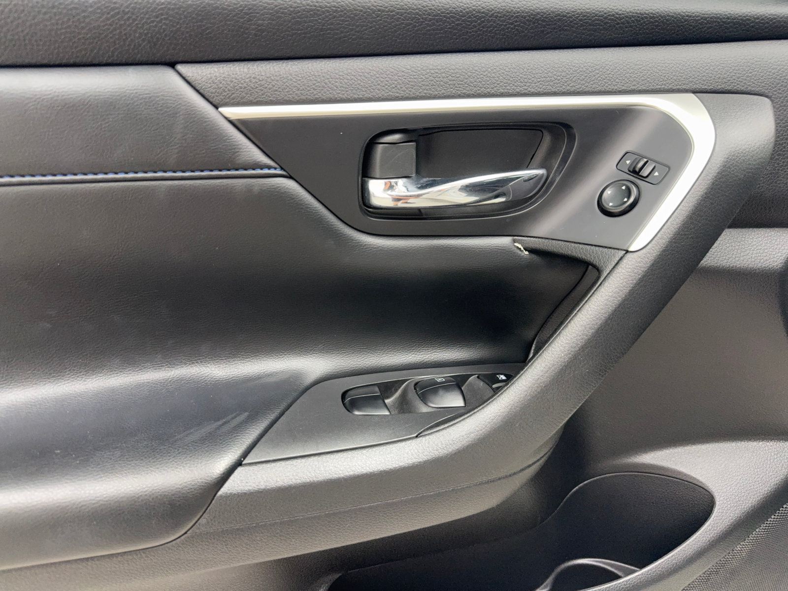 Used 2016 Nissan Altima 2.5 SR FWD image 34