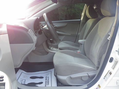Used 2010 Toyota Corolla LE FWD image 22