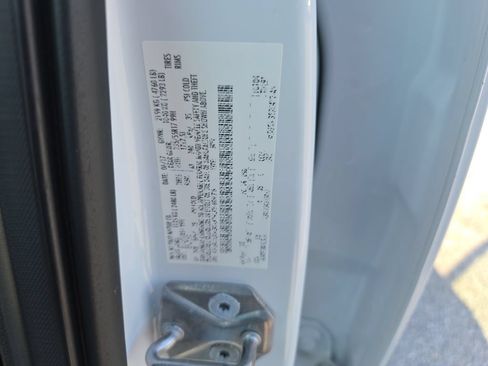 Used 2017 Ford Escape SE AWD/4WD image 36