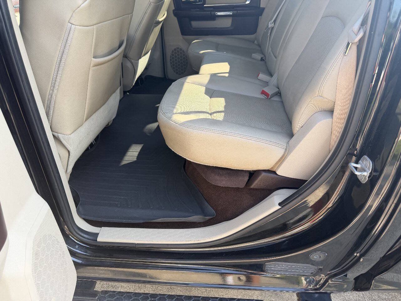 Used 2013 RAM 1500 Laramie w/ Convenience Group AWD/4WD image 9
