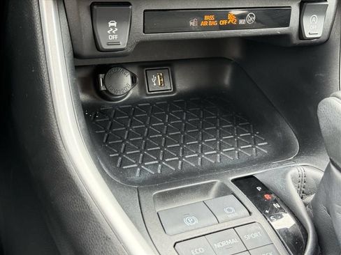 Certified 2025 Toyota RAV4 LE AWD/4WD image 23