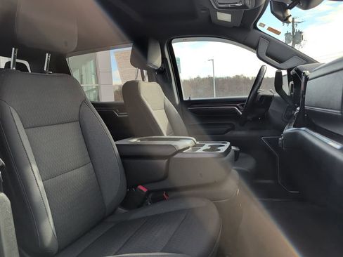 Used 2022 Chevrolet Silverado 1500 LT image 13