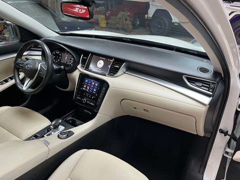 Used 2019 INFINITI QX50 Luxe w/ Cargo Package AWD/4WD image 11