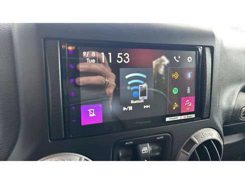 Used 2017 Jeep Wrangler Unlimited Sport AWD/4WD image 17