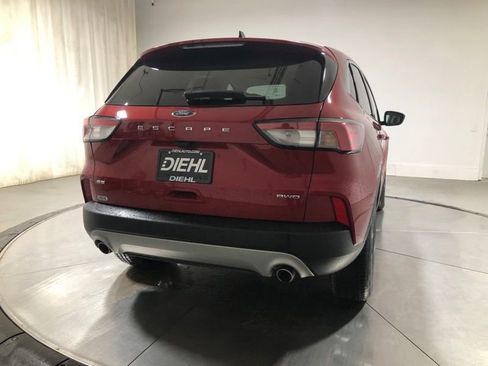 Used 2022 Ford Escape SE w/ Cold Weather Package image 7