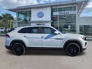 New 2026 Volkswagen Atlas Cross Sport SE FWD video 3