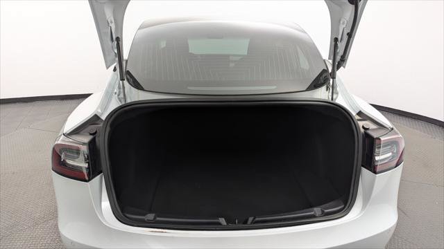 Used 2018 Tesla Model 3 Long Range RWD image 18