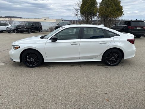 Used 2025 Honda Civic Sport image 6