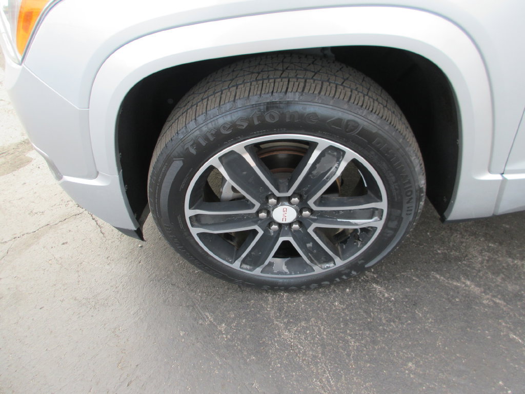 Certified 2017 GMC Acadia Denali w/ Technology Package FWD image 15