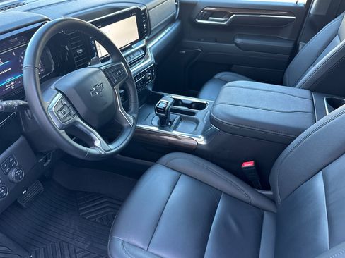 Used 2024 Chevrolet Silverado 1500 LT Trail Boss w/ LT Trail Boss Premium Package image 10