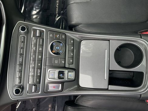 Used 2023 Hyundai Santa Fe Limited AWD/4WD image 18