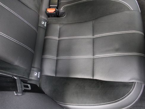 Used 2022 Land Rover Range Rover Velar S image 27