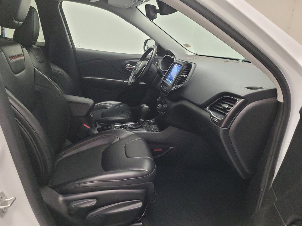 Used 2021 Jeep Cherokee Trailhawk AWD/4WD image 21