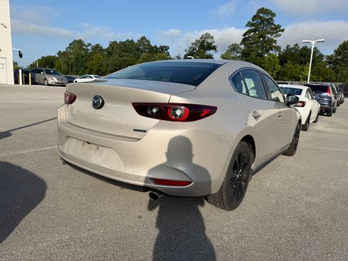 Used 2024 MAZDA MAZDA3 s FWD image 6