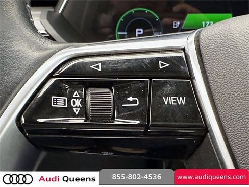 Used 2021 Audi e-tron Premium w/ Convenience Plus Package image 30