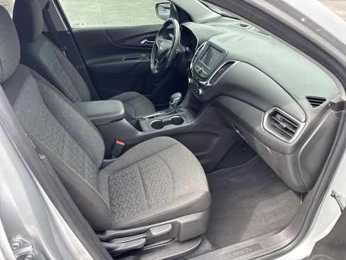 Used 2022 Chevrolet Equinox LT FWD image 28