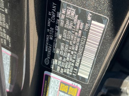 Used 2025 Genesis GV70 2.5T AWD/4WD image 42