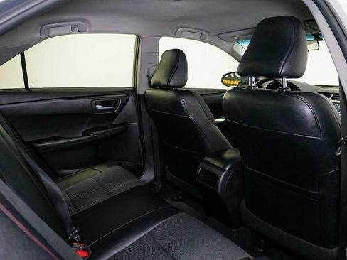 Used 2017 Toyota Camry SE FWD image 17