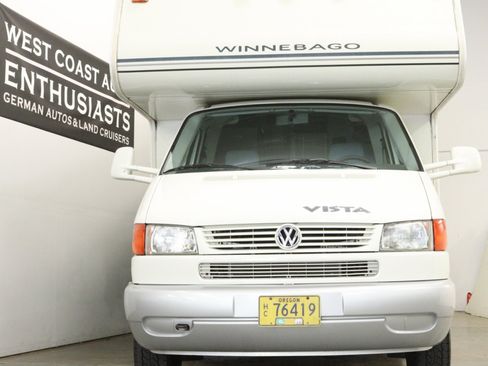 Used 2002 Volkswagen Eurovan FWD image 3