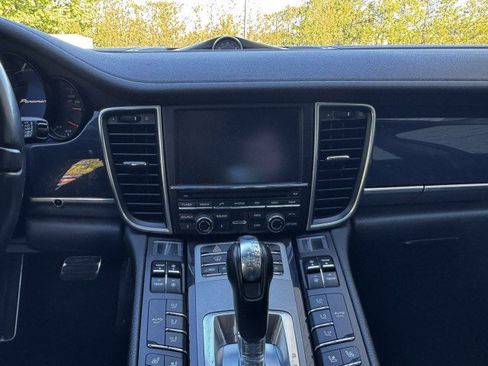 Used 2016 Porsche Panamera Edition image 36