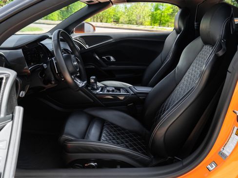 Used 2018 Audi R8 V10 plus image 9