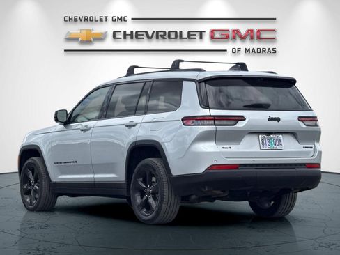 Used 2025 Jeep Grand Cherokee L Limited w/ Luxury Tech Group II AWD/4WD image 5