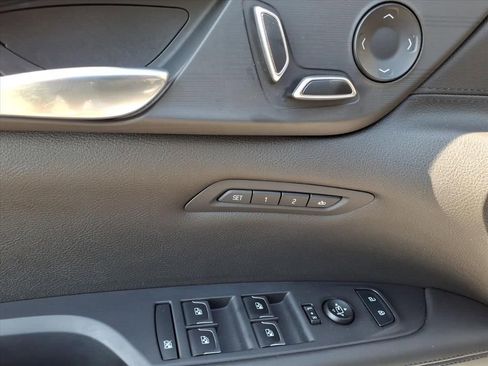 Used 2018 Cadillac CT6 Luxury image 12