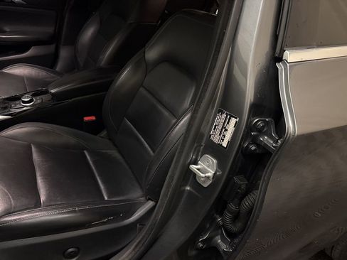 Used 2018 INFINITI QX30 Premium w/ Navigation Package AWD/4WD image 10