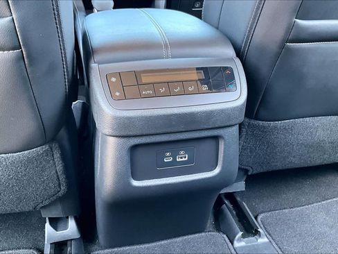 Used 2025 Nissan Pathfinder SL w/ Cargo Package AWD/4WD image 30