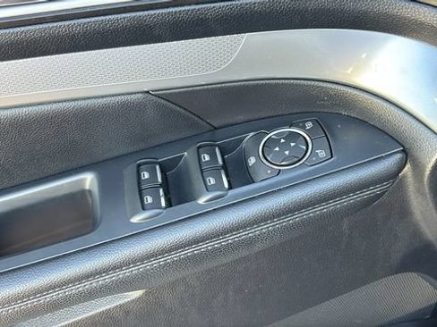 Used 2016 Ford Explorer XLT w/ Equipment Group 202A AWD/4WD image 10
