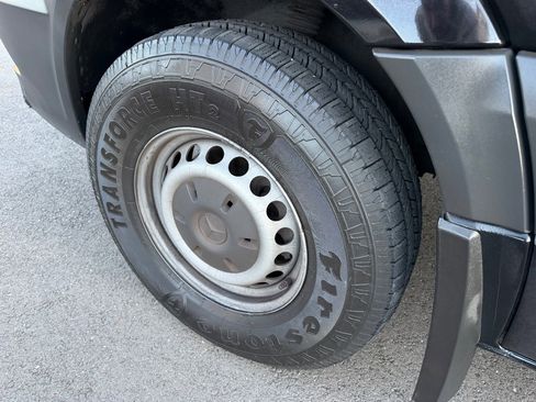 Used 2016 Mercedes-Benz Sprinter 2500 image 21