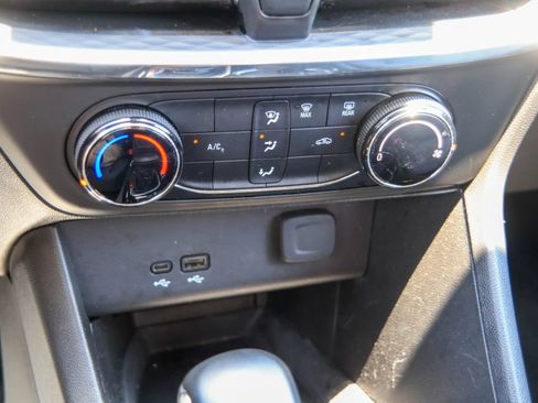 Used 2025 Buick Encore GX Preferred FWD image 14