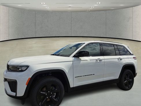 New 2026 Jeep Grand Cherokee Limited w/ Limited Altitude Package RWD image 1