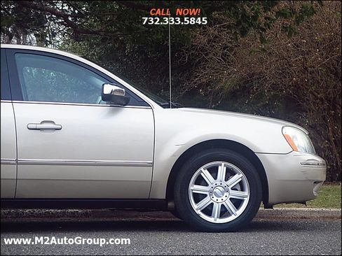 Used 2006 Ford Five Hundred Limited image 25