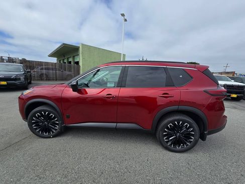 Used 2026 Nissan Rogue Dark Armor AWD/4WD image 32