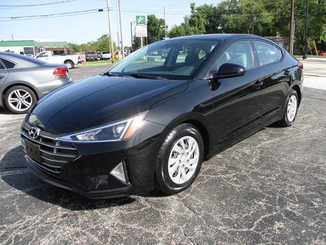 Used 2020 Hyundai Elantra SE FWD image 2